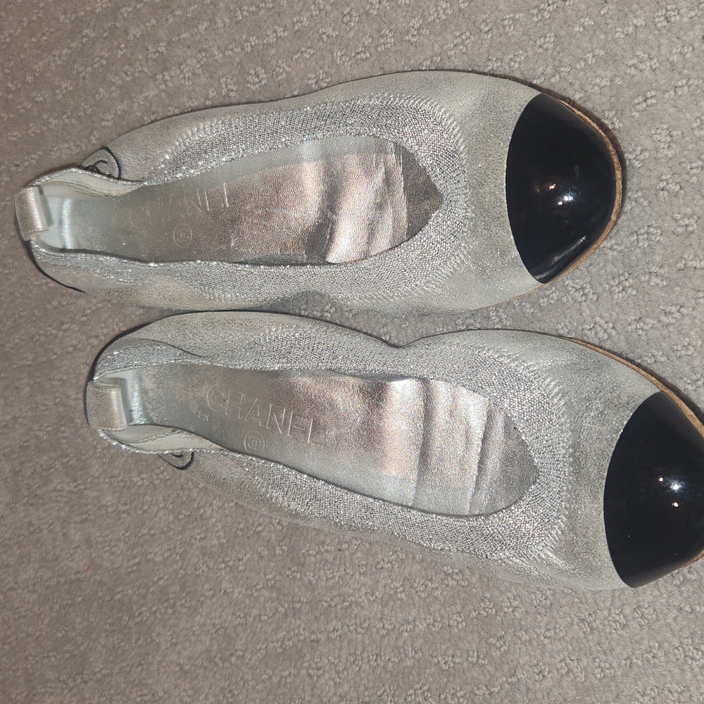 Chanel Silver And Black ballet slippers 38 1/2 [Size 8] - Picture 6 of 13